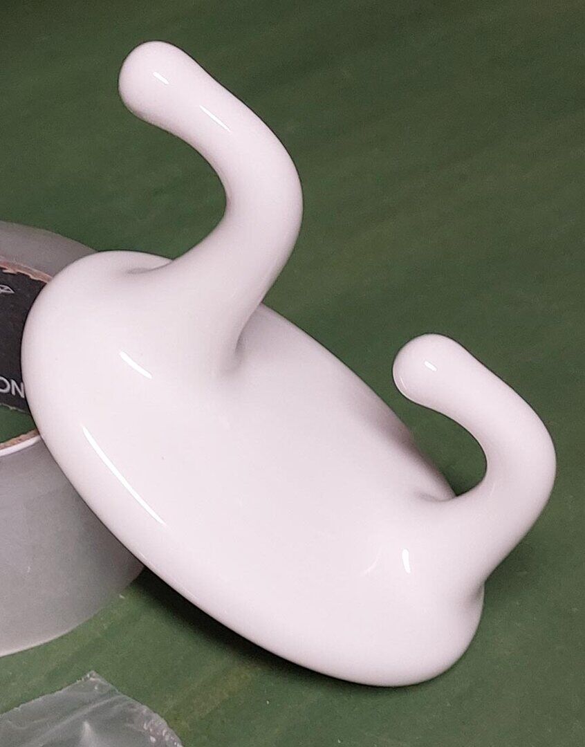 Lenape 523 01 Classic white double robe hook1